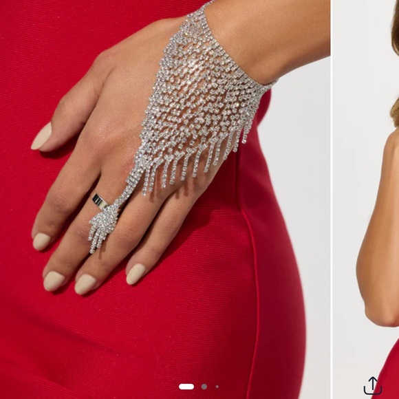 Fashion Nova Silver Fringe Bracelet - Picture 1 of 1